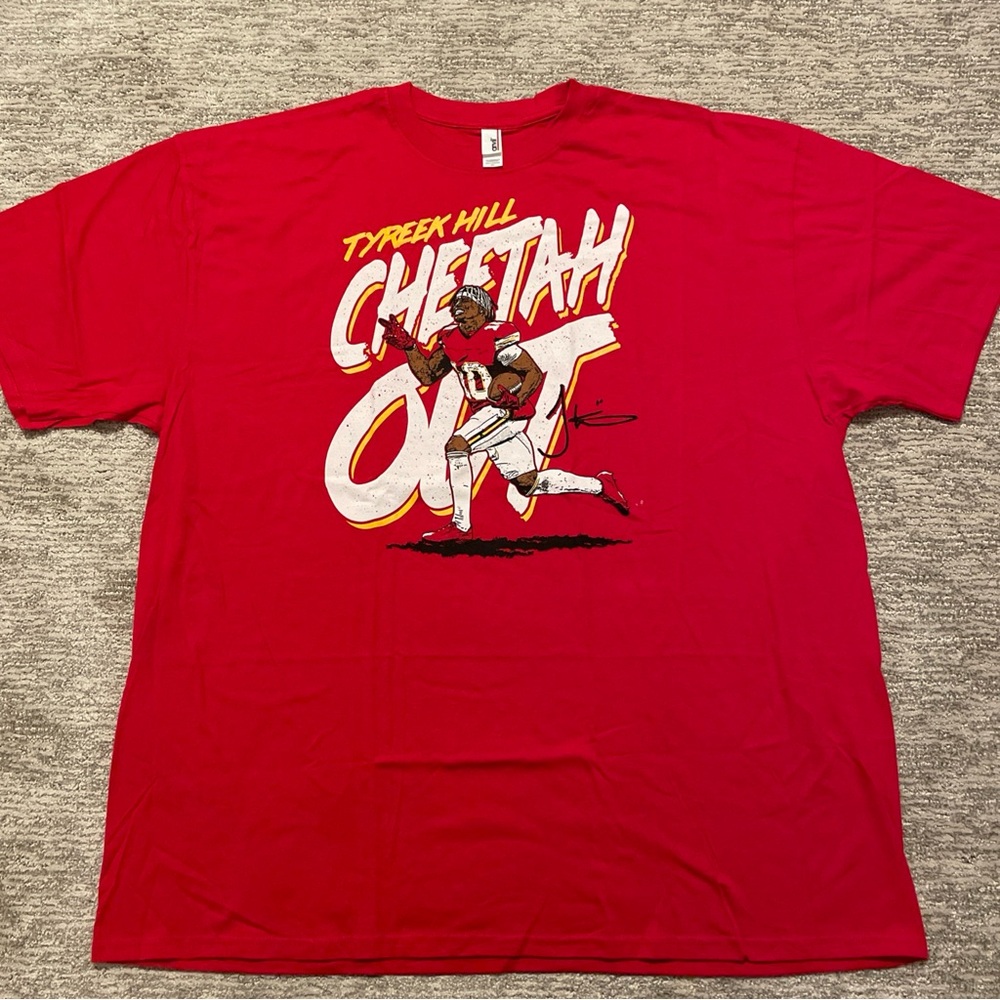 Tyreek Hill Football Kansas City Chiefs Cheetah Out Peace T-Shirt 3XL Anvil NFL